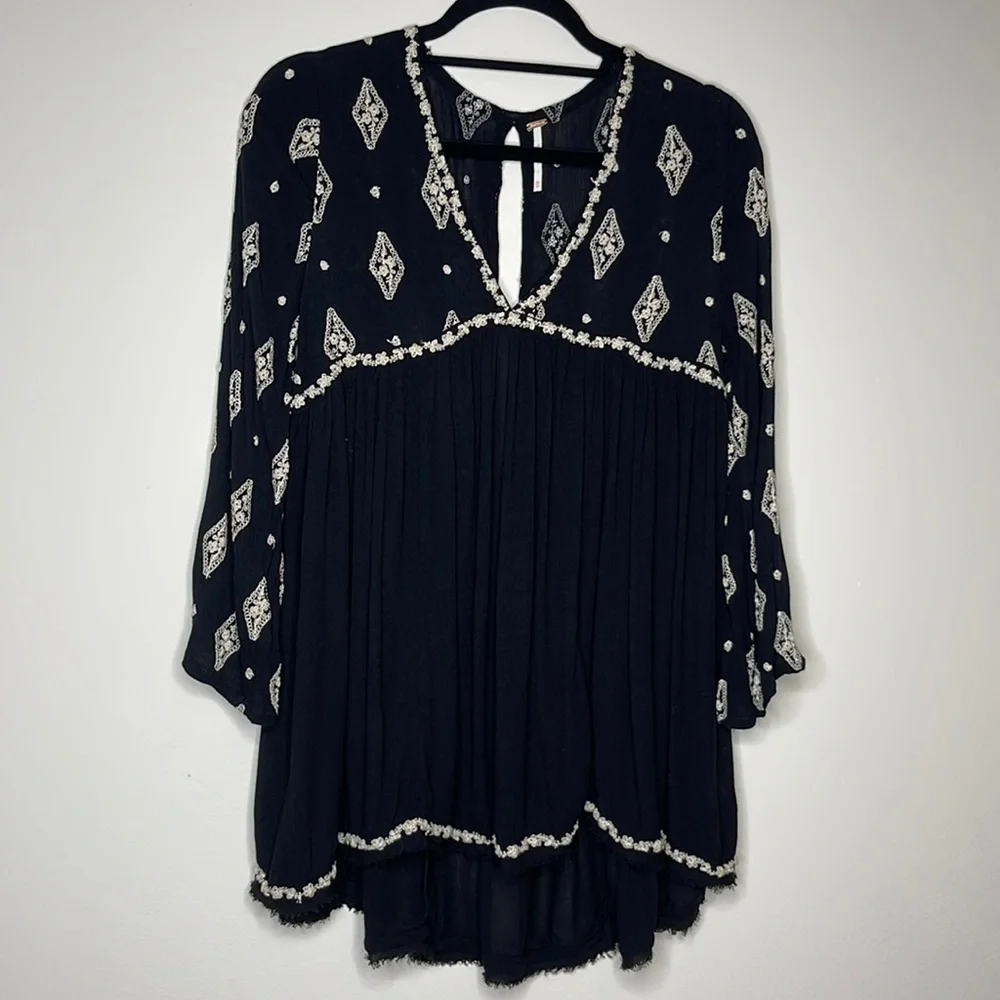 Free People Embroidered Bell Sleeve Top XS